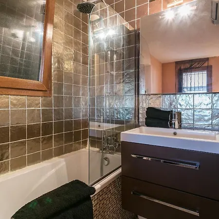 Naturiste Port Venus * 아그