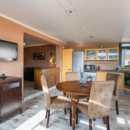 Naturiste Port Venus 아파트 아그